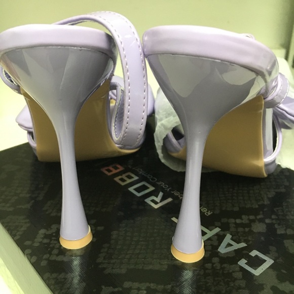 Cape Robbin Bow Heels - Picture 6 of 7